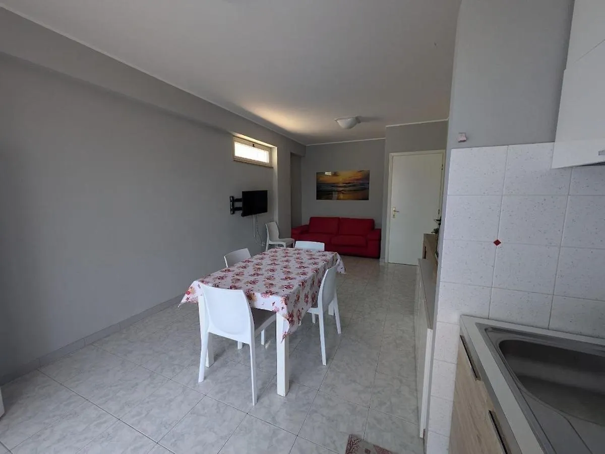 A Due Passi Dal Mare Lägenhet Mascali 0*,  Italien